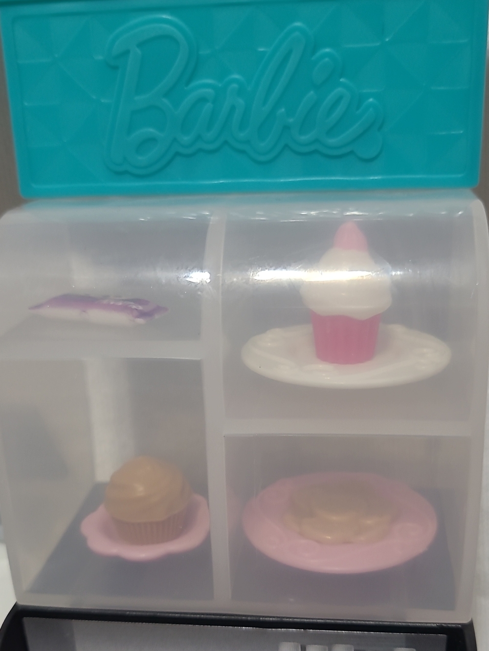 Barbie Year 2019 You Can Be Anything Coffee Shop Playset W/ Curvy Barbie Doll - Picture 5 of 12